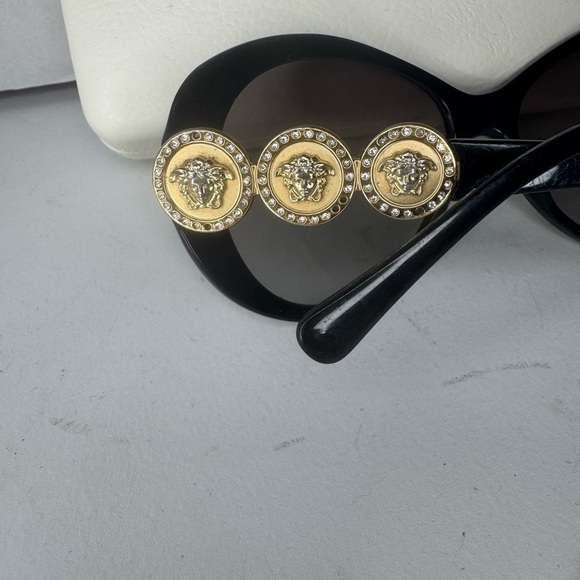 Versace Medusa Sunglasses Black Frame Gold Medusa With Small Clear Crystals. - Picture 5 of 13